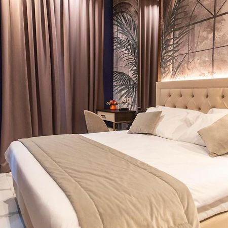 Adelaide Suite Dreams Рим Екстериор снимка
