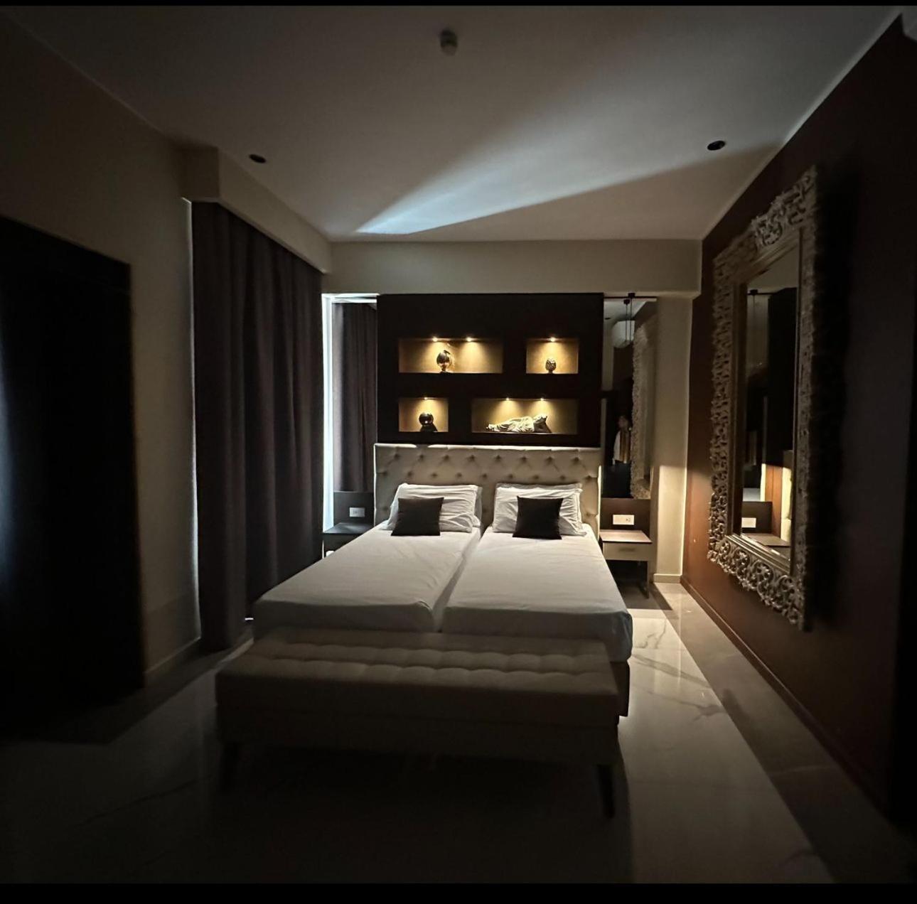 Adelaide Suite Dreams Рим Екстериор снимка