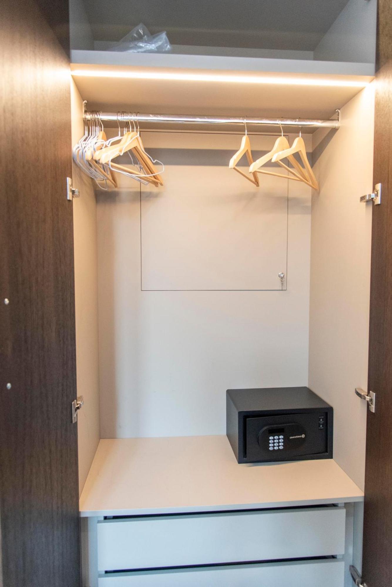 Adelaide Suite Dreams Рим Екстериор снимка