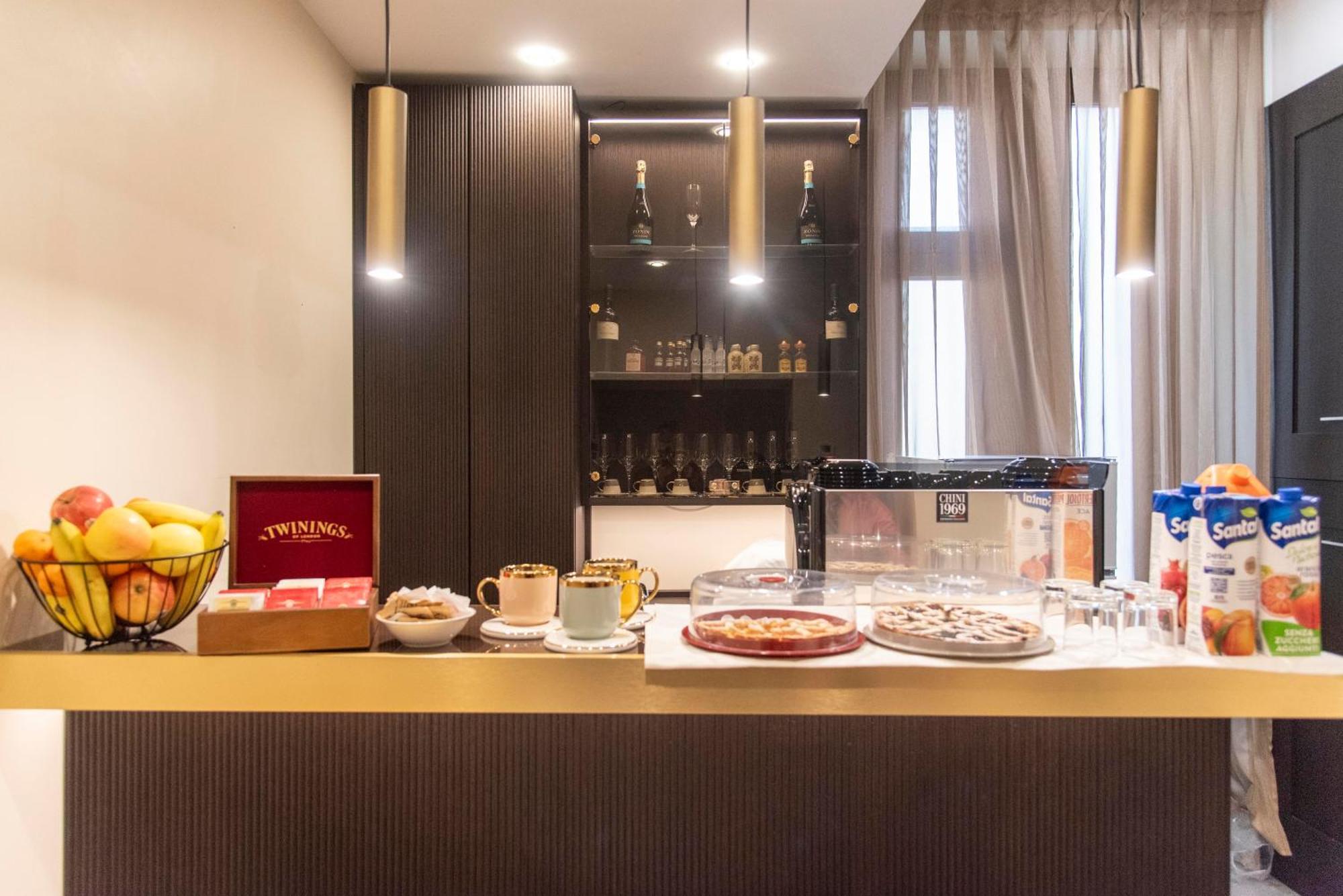 Adelaide Suite Dreams Рим Екстериор снимка